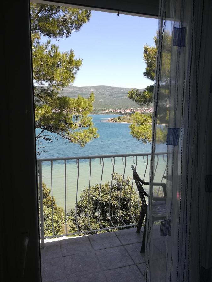 Apartman Volarevic Donji Karin Esterno foto